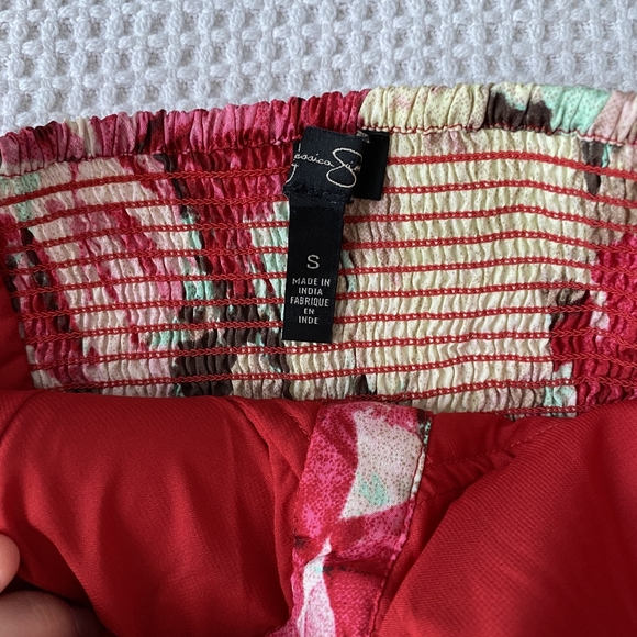 Beautiful floral dress - Picture 4 of 6